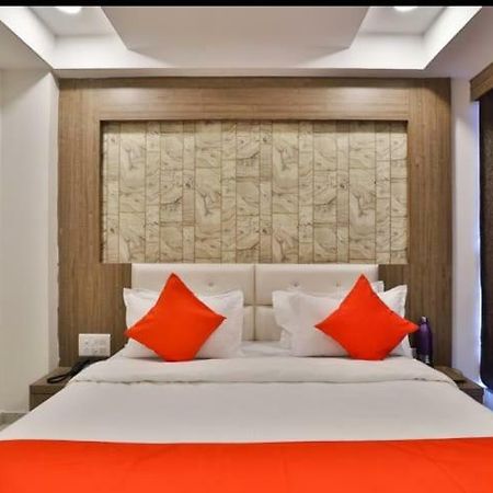 Hotel Pathik Villa アーメダバード エクステリア 写真