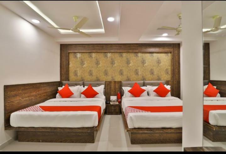Hotel Pathik Villa アーメダバード エクステリア 写真